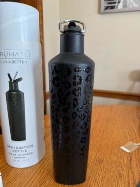 Onyx Leopard Black Rehydration Bottle Brumate